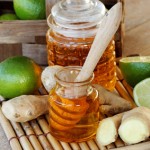 Honig mit Ingwer und Zitrusfrucht